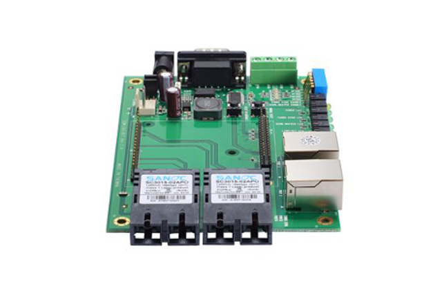 EOM-104-FO Evaluation Kit EOM-104-FO Evaluation Kit Moxa EOM-104-FO Evaluation Kit 4-port embedded managed Ethernet switch modules