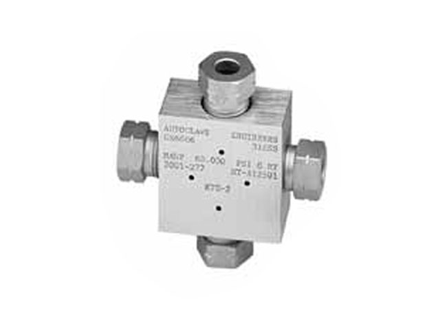 CX6666 Autoclave Engineers High Pressure Cross Fitting - F