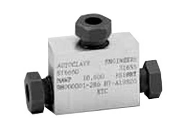 Autoclave Engineers Medium Pressure Tee Fitting - QS