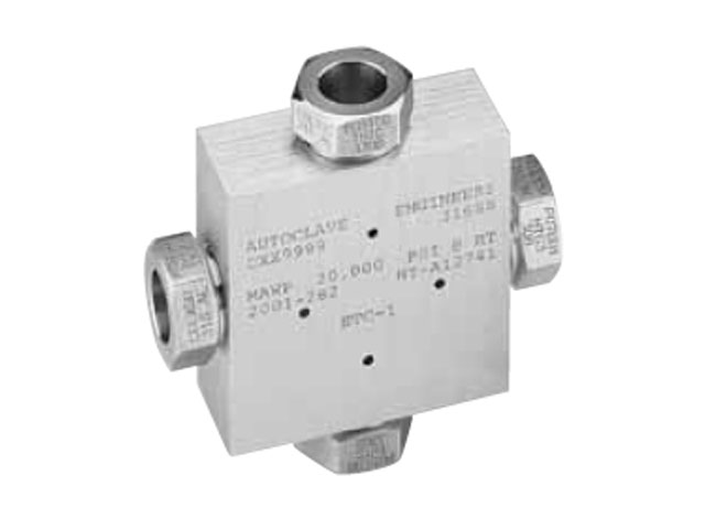 CXX4444 Autoclave Engineers Medium Pressure Cross Fitting - SF