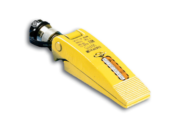 WR-5 Enerpac WR-5 Hydraulic Wedgie Spread Cylinder 1.00 Ton Series WR